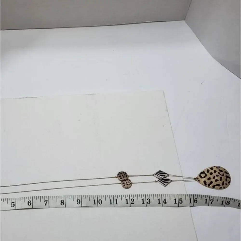 Treska leopard and zebra‎ pendant necklace